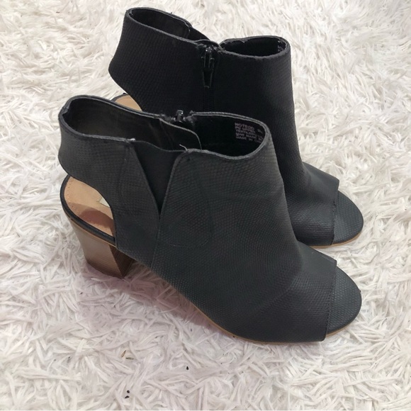 Steve‎ Madden notedd Faux Leather Peep Toe Block heel Bootie black size 9 - Picture 1 of 12